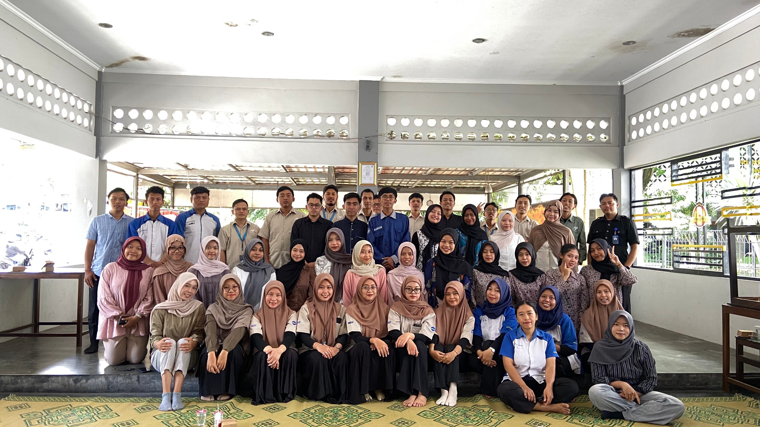 Duduk Bersama, Melangkah Senada: Hangatnya Sarasehan Manajemen dan Karyawan Kopma UNY